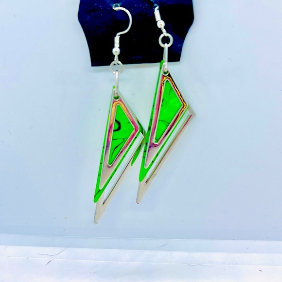 Green & Silver Triangular Dangle Earrings NWT 🔥 3 for $20 - Picture 1 of 5